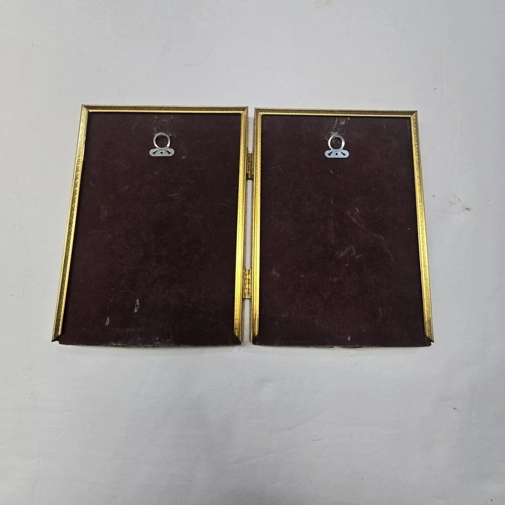 Vintage Gold Metal Brass Bifold Photo Picture Frame Glass Front Classic Velvet